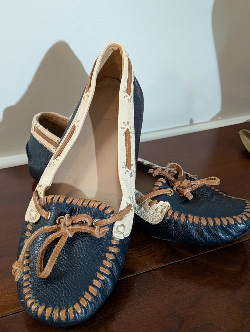 Jack Rogers Navy and Cream Leather Moccasin Flats Size 8.5